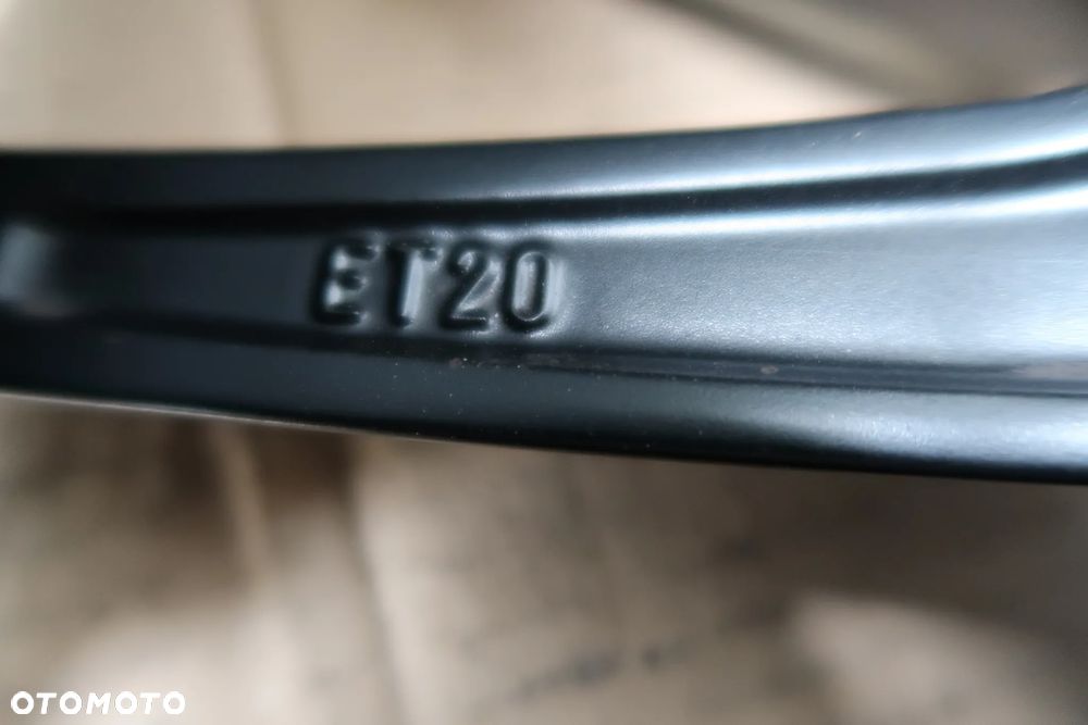 C9/C10  FELGA ALUMINIOWA MERCEDES A2904010700 - 10