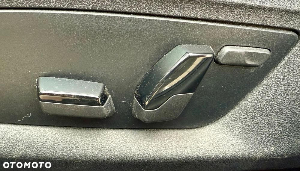 BMW Seria 5 520d Sport Line - 20