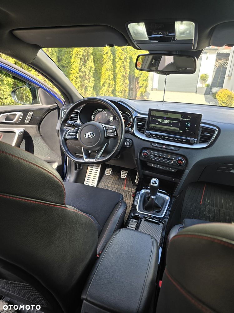 Kia ProCeed - 2