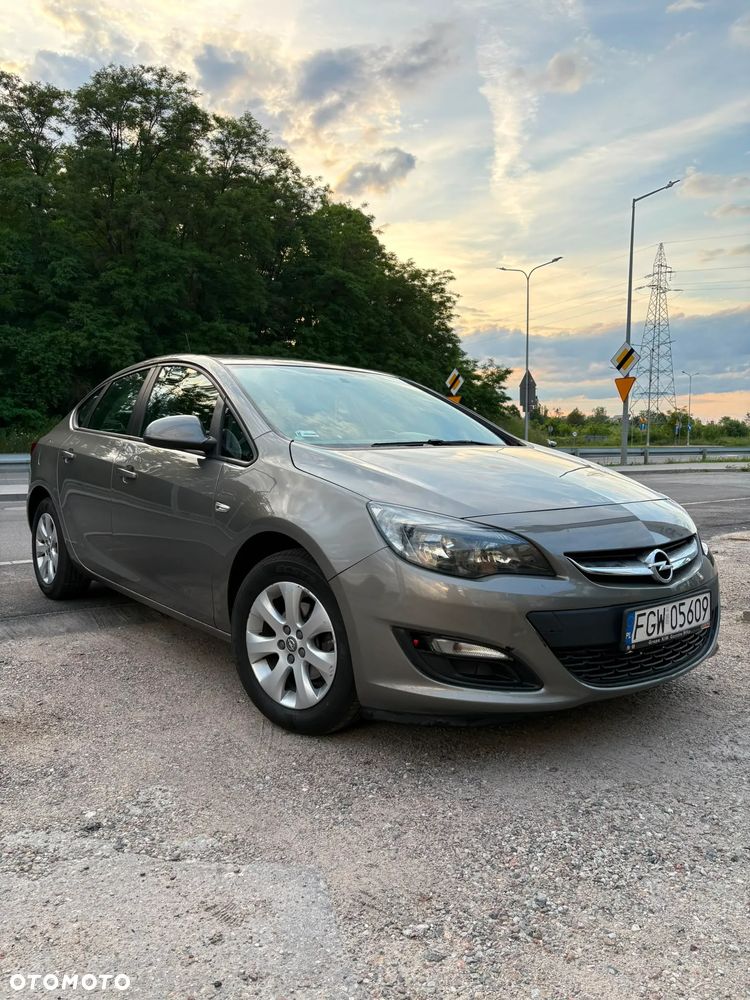 Opel Astra 1.6 Active EU6 - 2