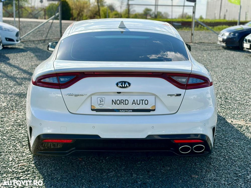 Kia Stinger 2.2 CRDI RWD GT Line - 6