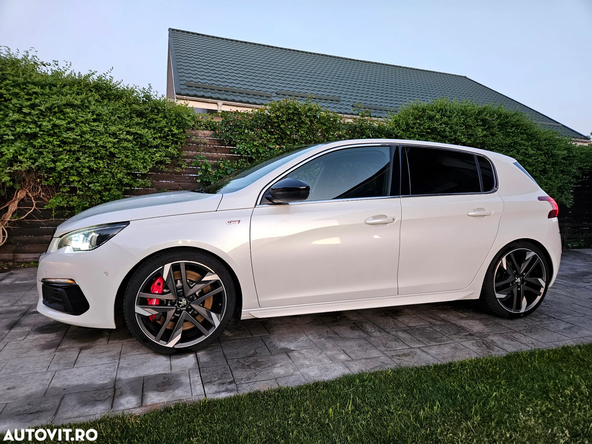 Peugeot 308 GTi by Sport - 2