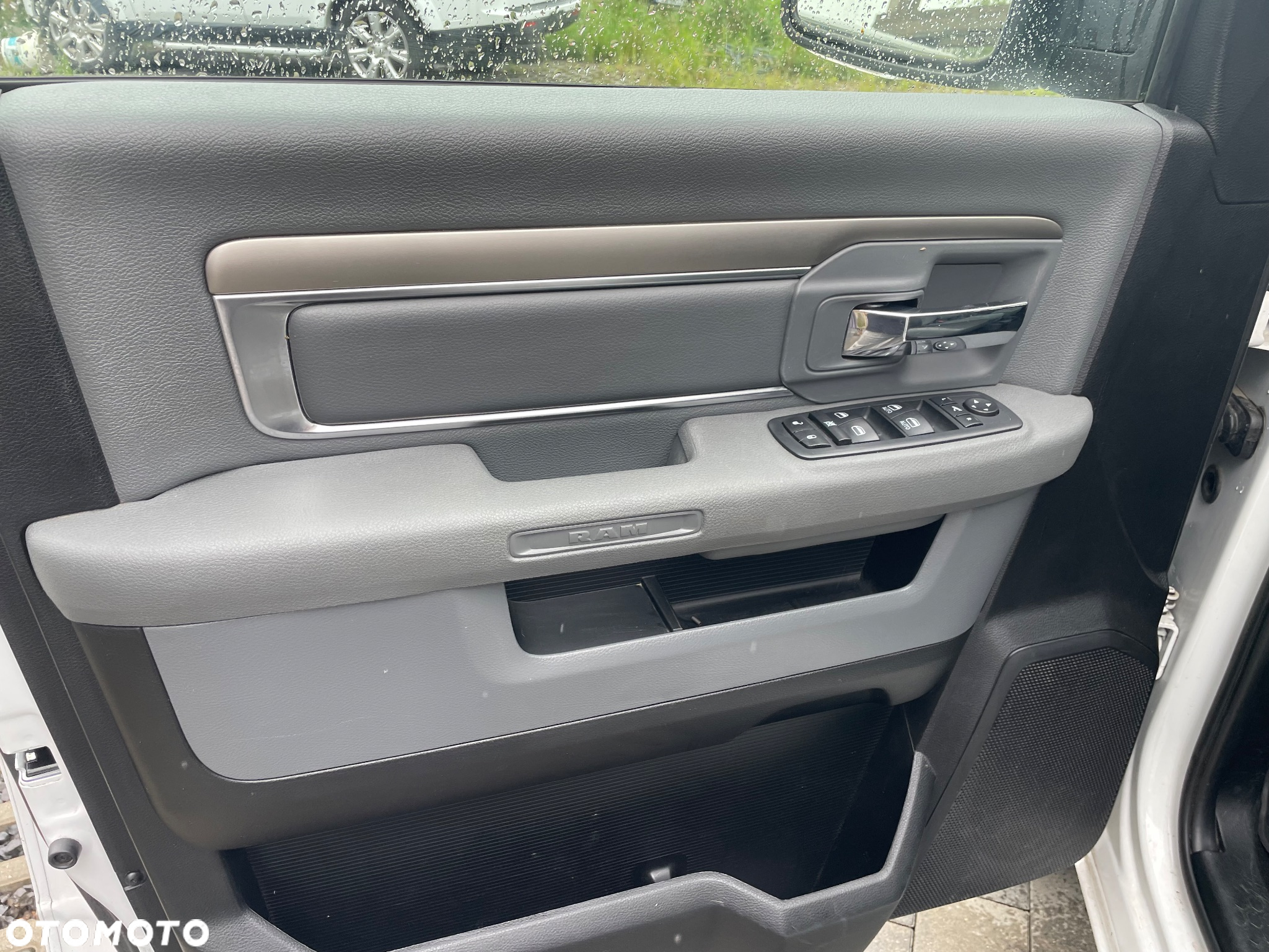 RAM 1500 Crew Cab Longhorn - 14