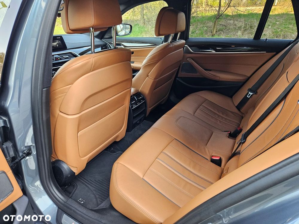 BMW Seria 5 520d xDrive Luxury Line - 24