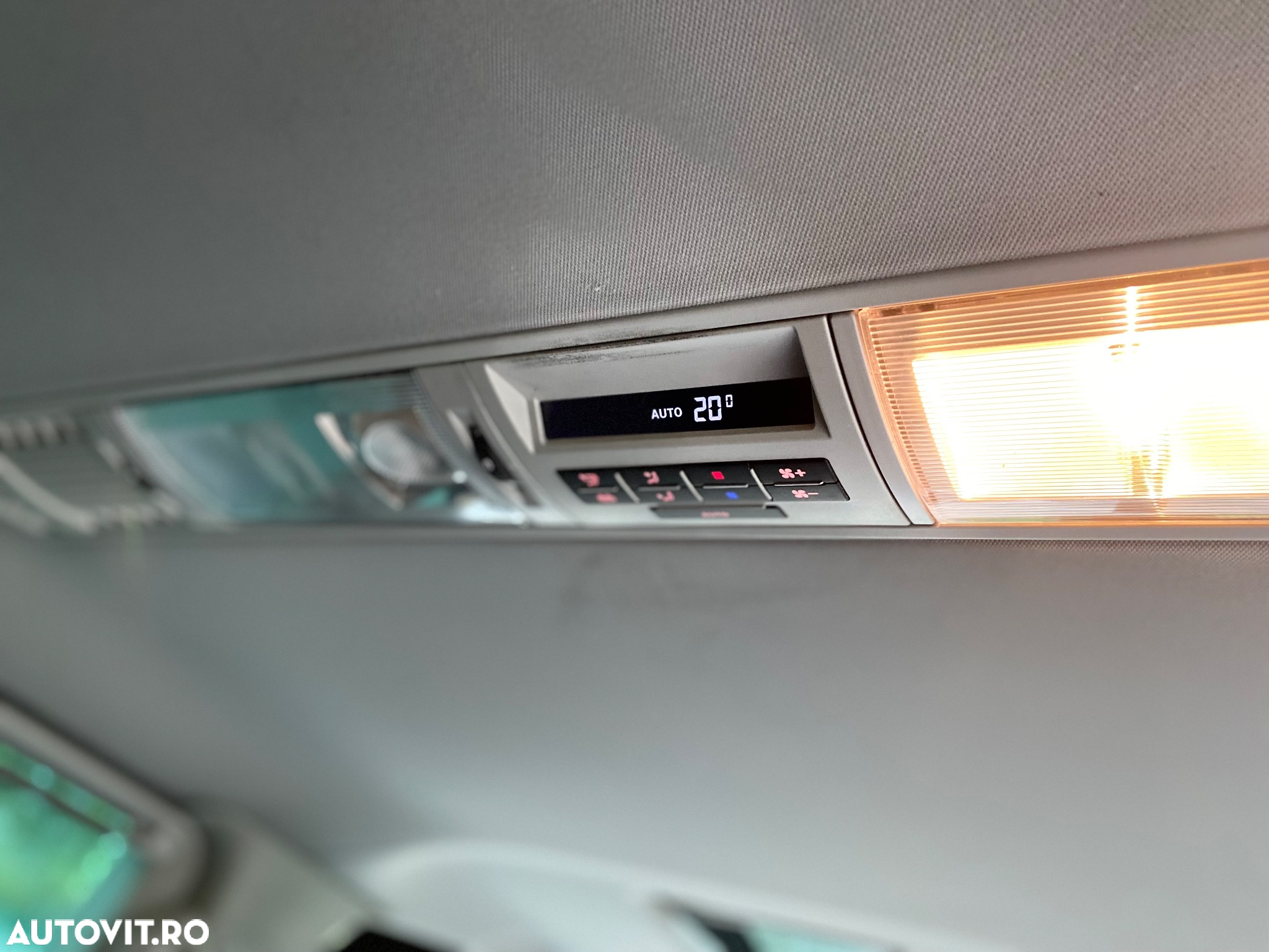 Volkswagen Transporter Caravelle DSG Kurz 4MOTION Highline - 14