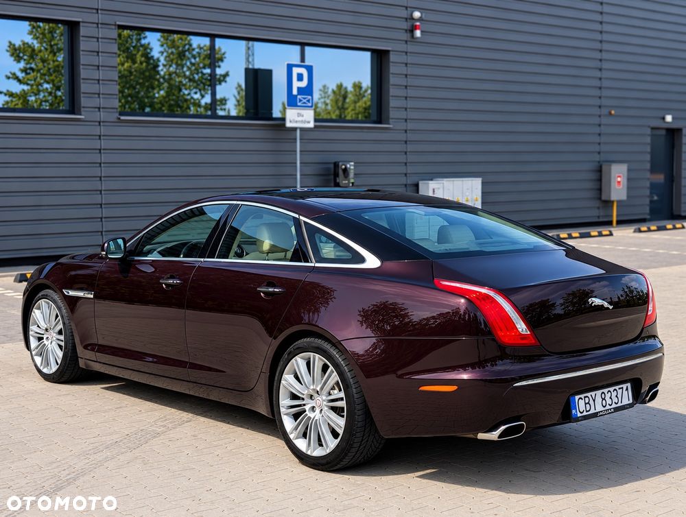 Jaguar Xj 2011 photo 2