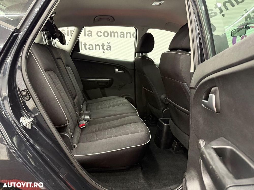 Kia Venga 1.6 CRDi 128 Black Collection - 7