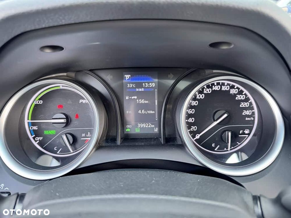 Toyota Camry Luxury - 14