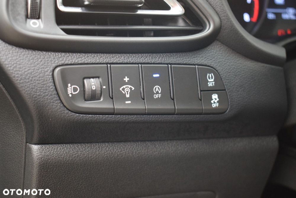 Hyundai i30 1.5 T-GDI 48V Smart DCT - 29