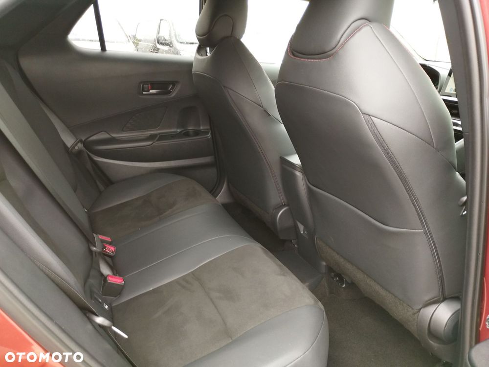 Toyota C-HR - 12