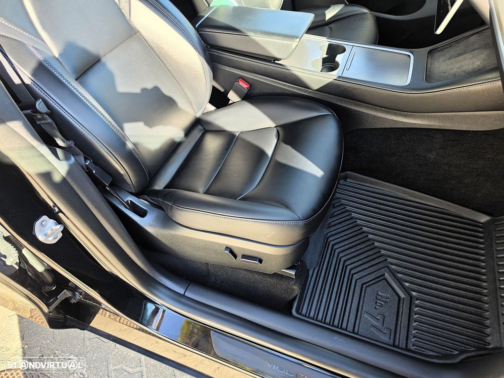 Tesla Model Y Standard - 30