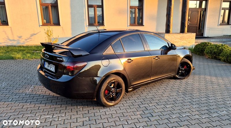 Chevrolet Cruze 1.6 - 23