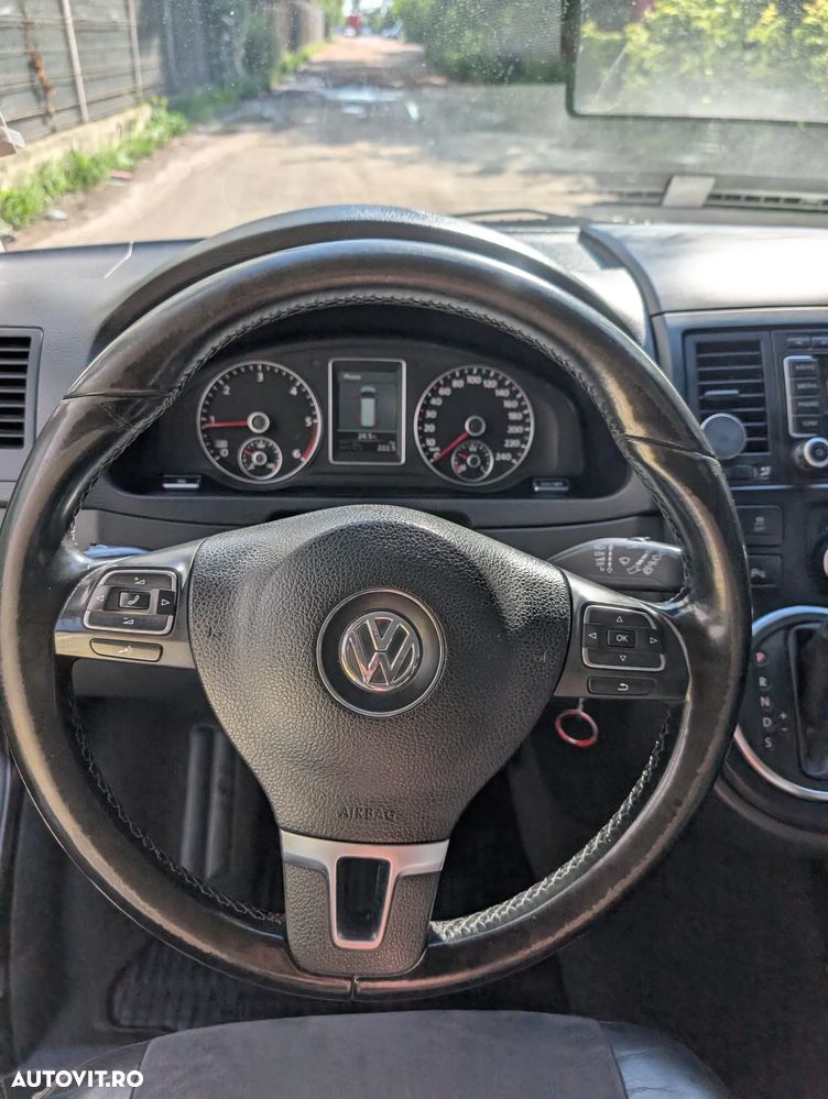 Volkswagen Multivan - 7
