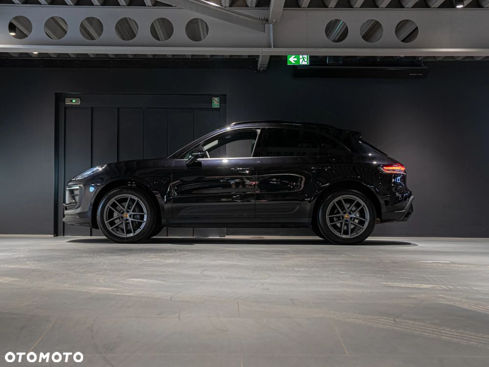 Porsche Macan Standard - 2