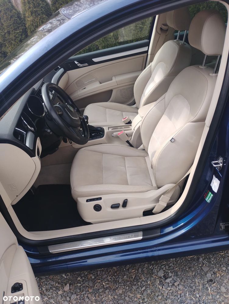 Skoda Superb 3.6 FSI 4x4 Elegance DSG - 4
