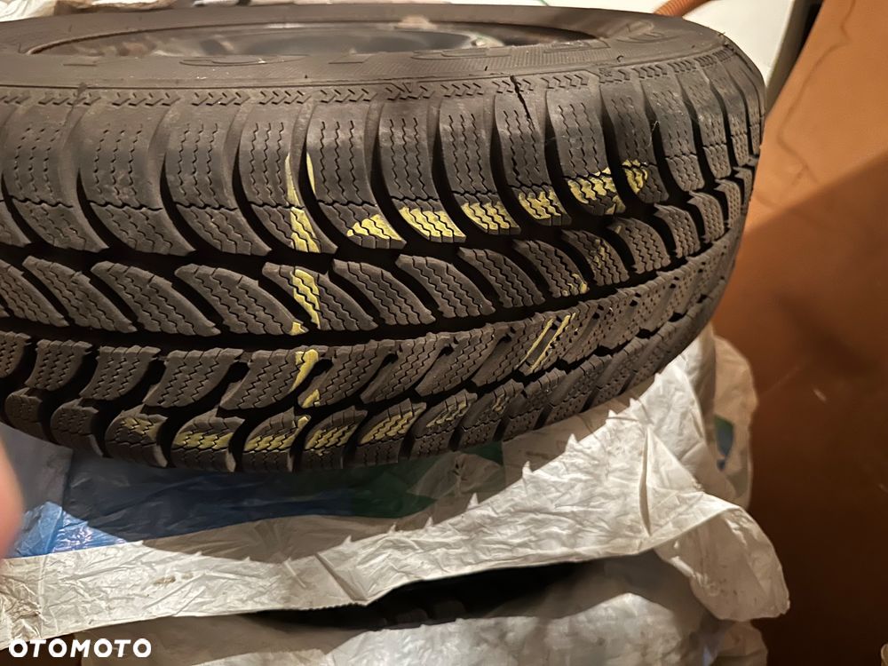 Volkswagen Golf - 25