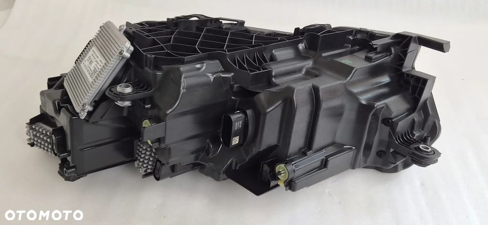 LAMPA PRAWA PRZEDNIA FULL LED SKODA OCTAVIA IV LIFT 2024- 5E4941036 - 11