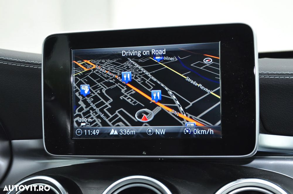 Mercedes-Benz GLC 250 4Matic 9G-TRONIC AMG Line - 22