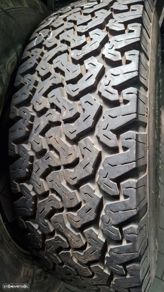 2 PNEUS 245/75/16 BFGOODRICH 120/116S  ALL TERRAIN COM MAIS DE 90% DE PISO