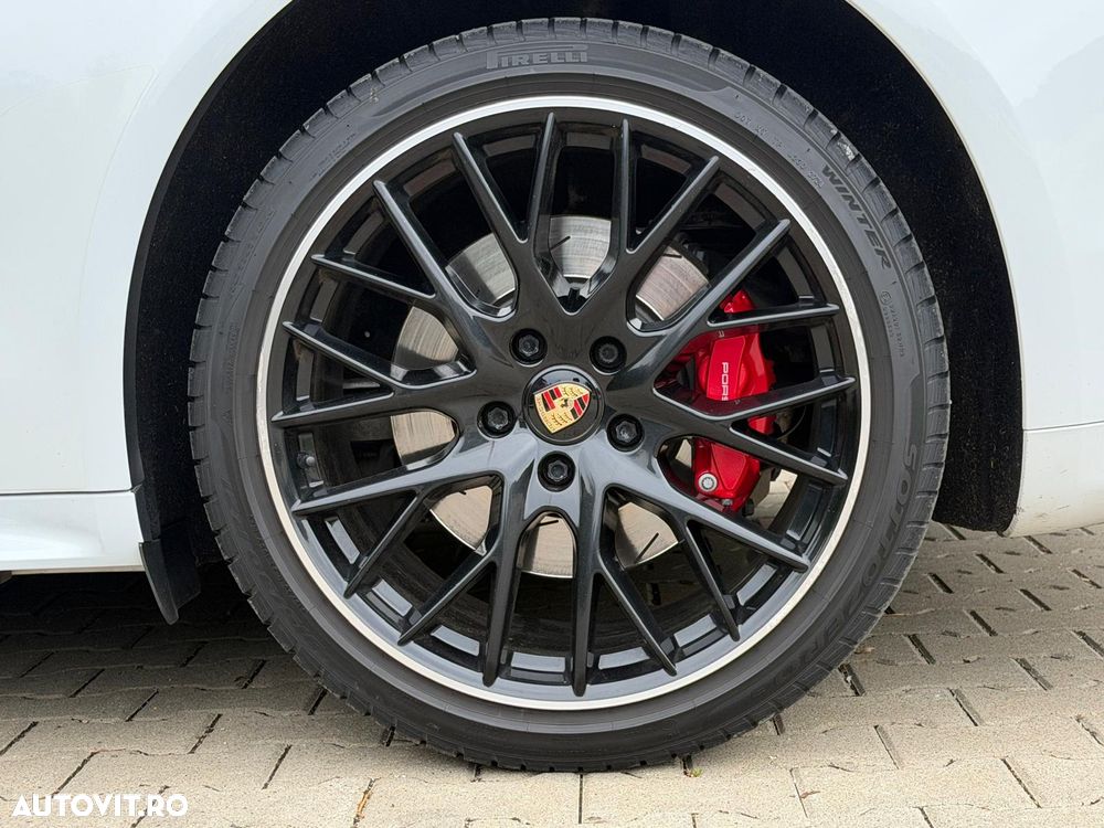 Porsche Panamera GTS - 11