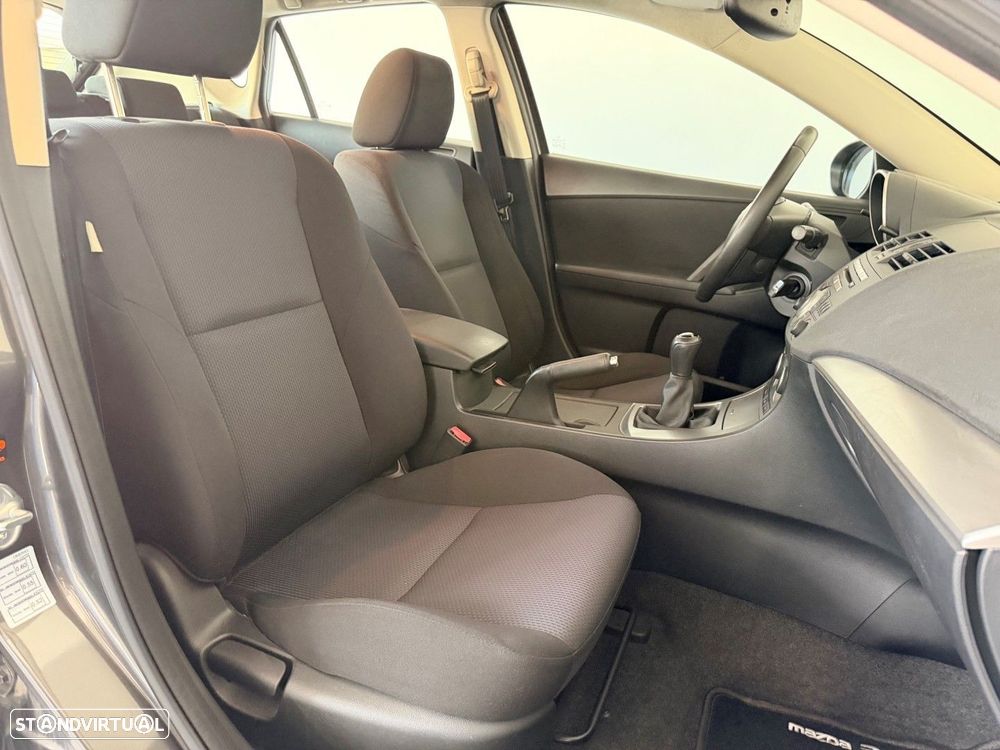 Mazda 3 Hatchback MZ-CD 1.6 Exclusive Plus - 16