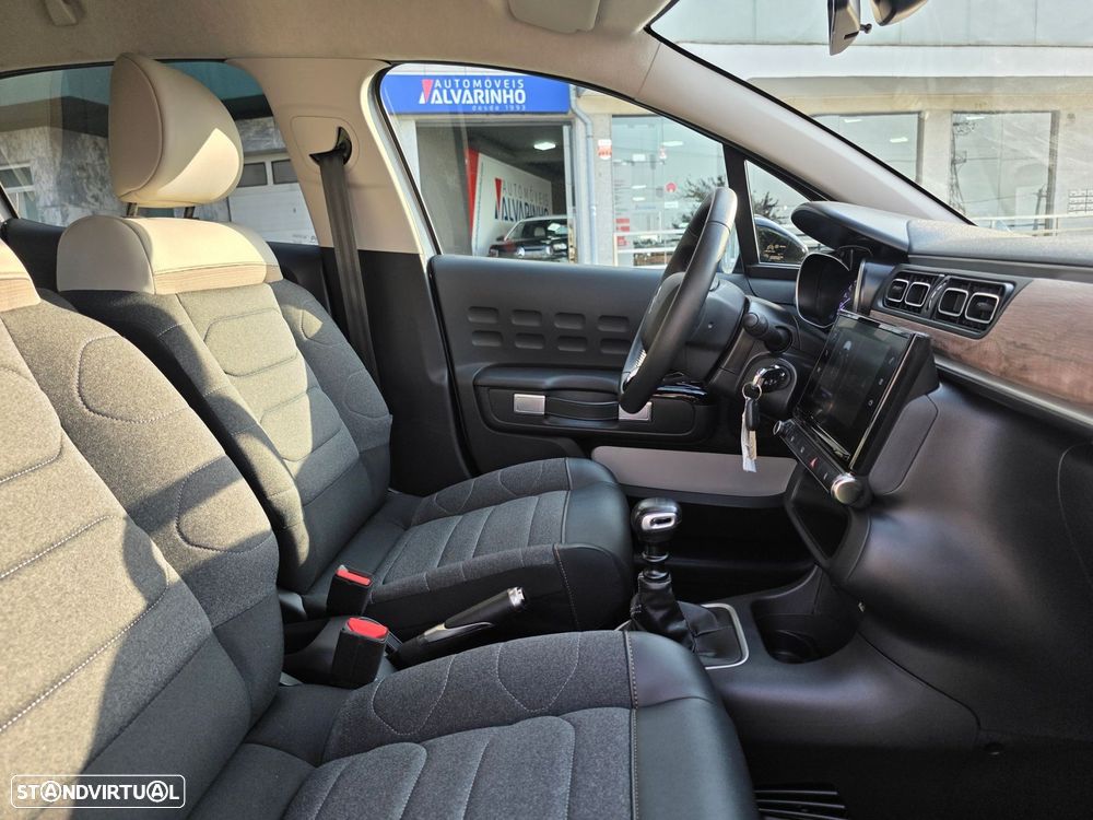 Citroën C3 1.2 PureTech Shine - 19