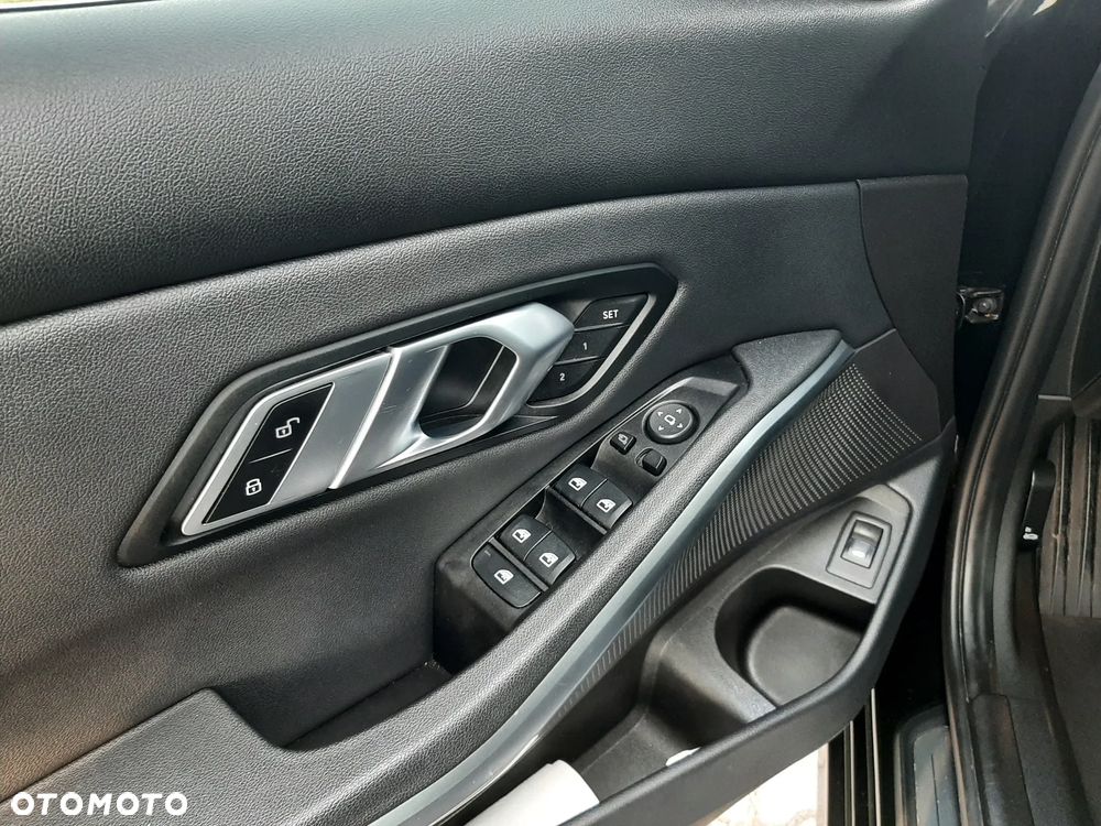BMW Seria 3 - 10