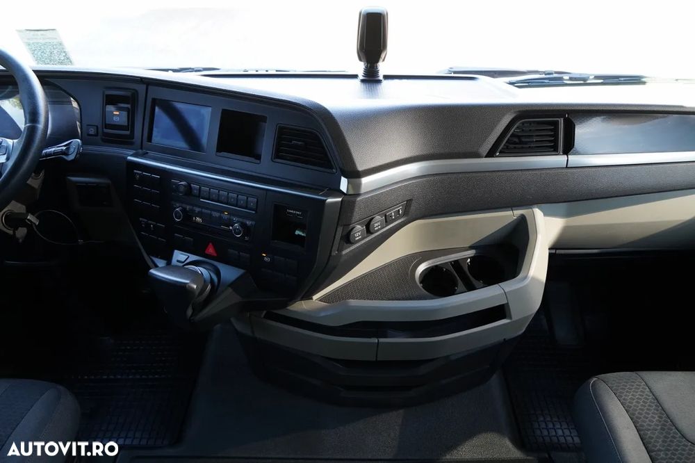 MAN TGX 18.470 / SOLO / CORTINĂ / COMPLET AIRMATIC / - 31