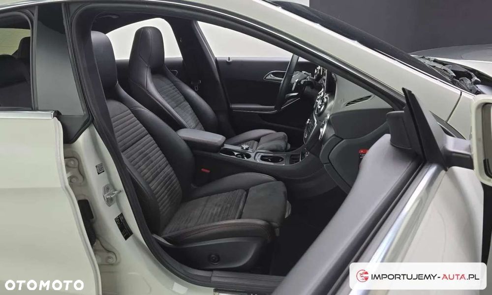 Mercedes-Benz CLA - 36