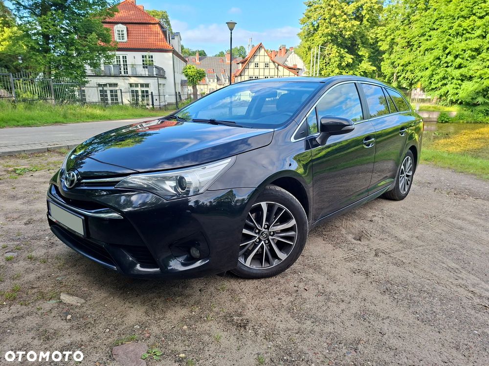 Toyota Avensis 1.8 Premium - 1