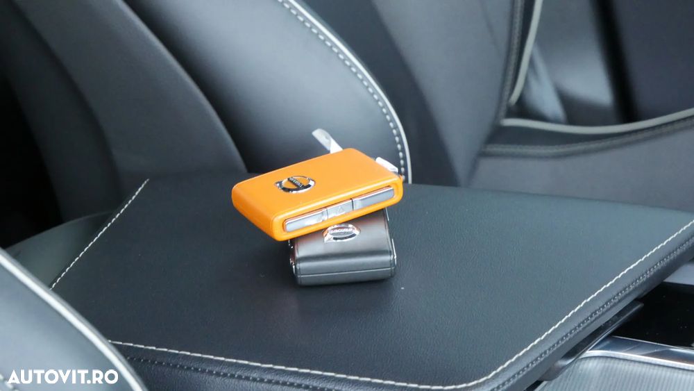 Volvo XC 60 T6 AWD Recharge Geartronic RDesign - 38