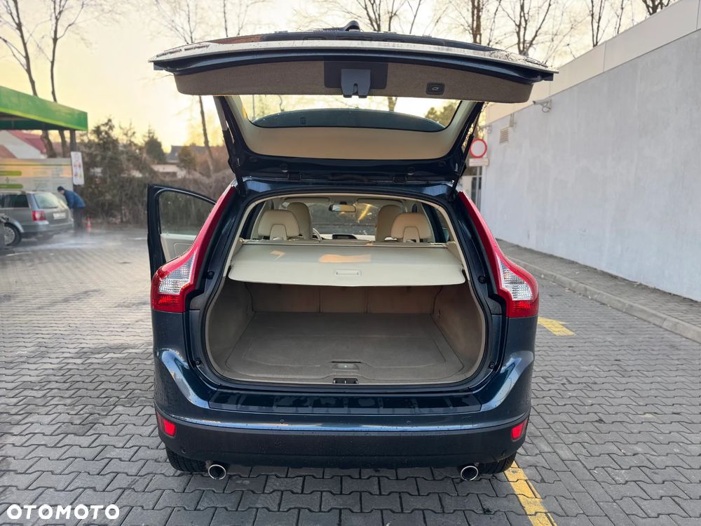 Volvo XC 60 D5 AWD Summum - 5