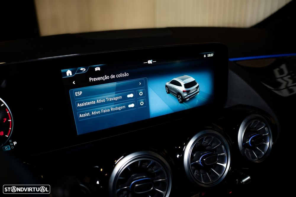 Mercedes-Benz GLA 200 AMG Line - 48
