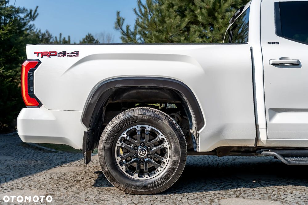 Toyota Tundra - 16