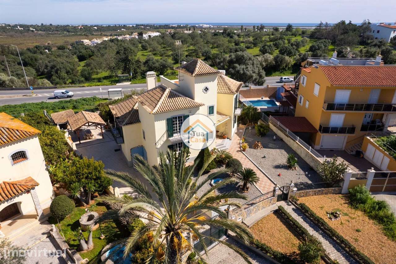 Villa T5 com Apartamento Independente | Terreno 830m2 | Vale Caranguej - Grande imagem: 3/57