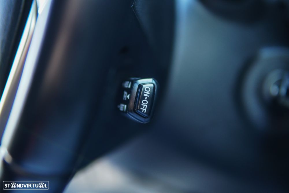 Toyota Auris 1.4 D-4D Exclusive+P.Sport - 32