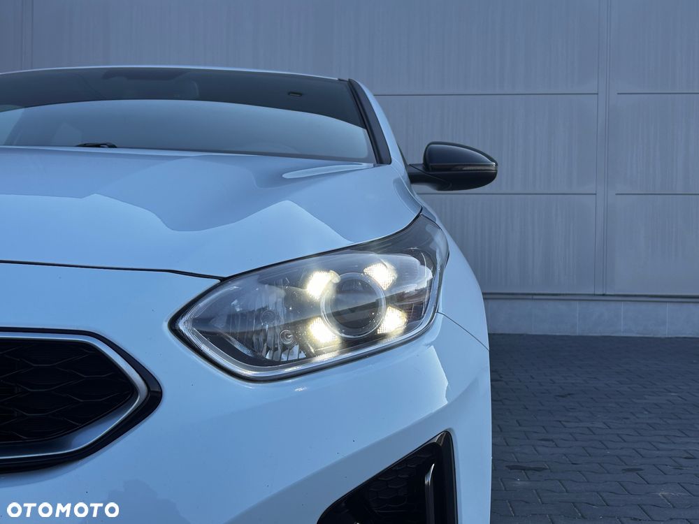 Kia ProCeed 1.5 T-GDI DCT7 OPF (48V Mild Hybrid) GT Line - 16