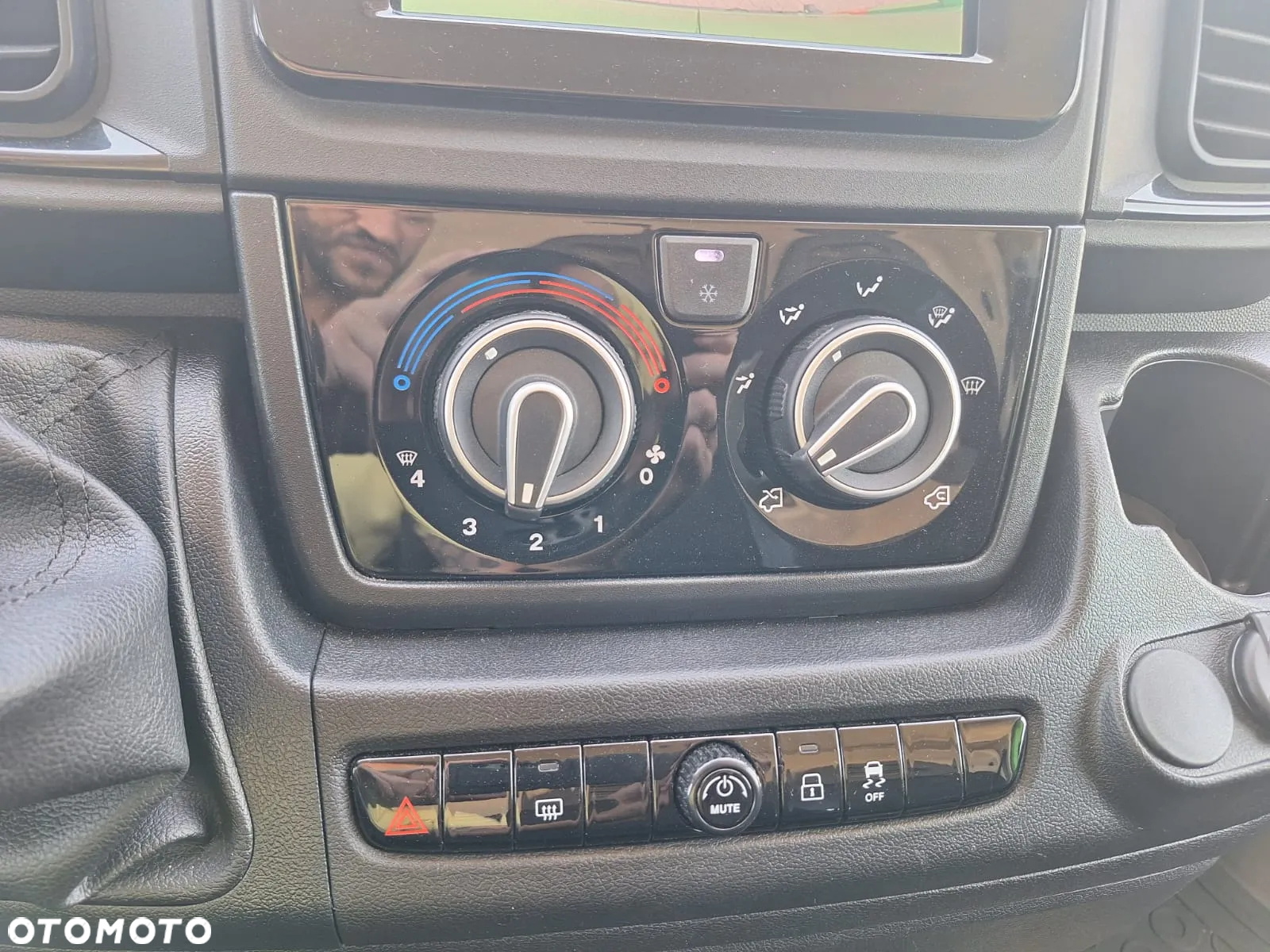 Fiat Ducato L2H2 izoterma wewnętrzna Zanotti 350 -20st grube ściany - 23