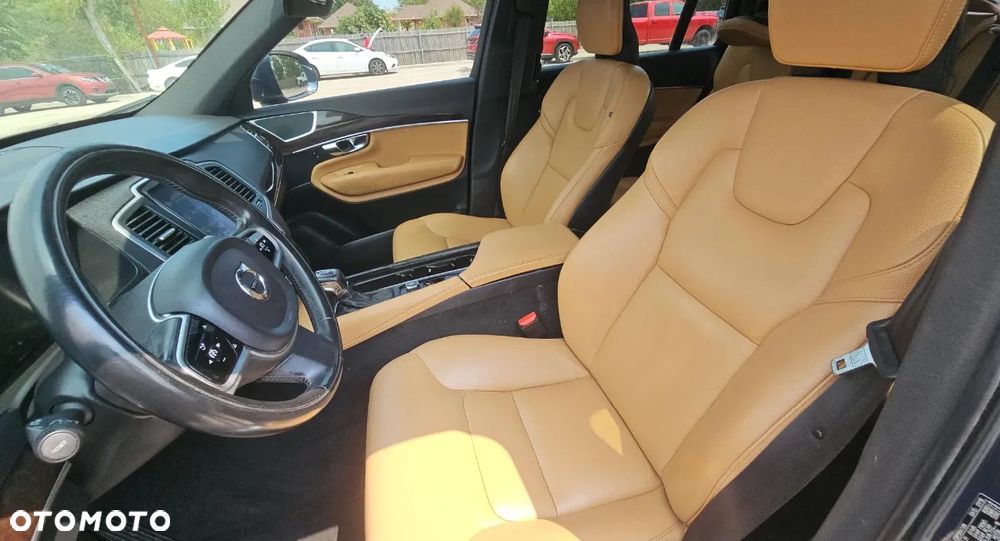 Volvo XC 90 - 12