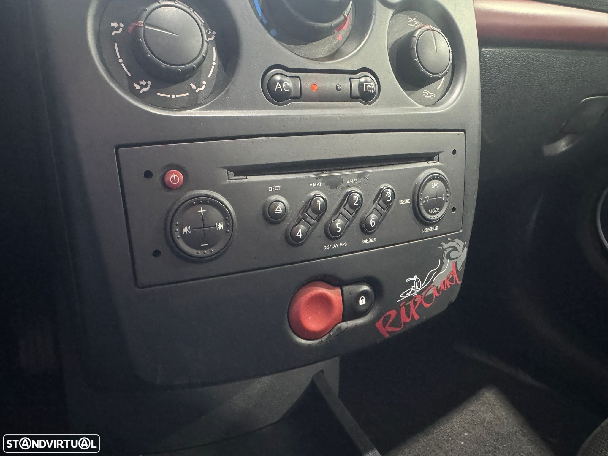 Renault Clio 1.5 dCi Rip Curl II - 15