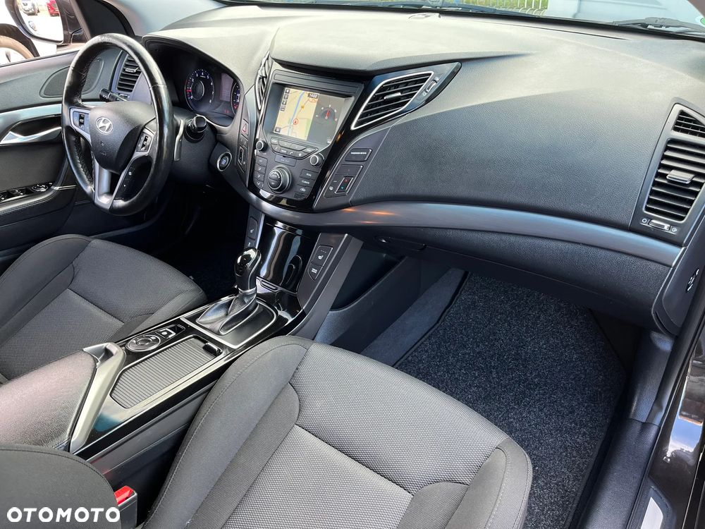 Hyundai i40 Kombi 2.0 Automatik Family+ - 30