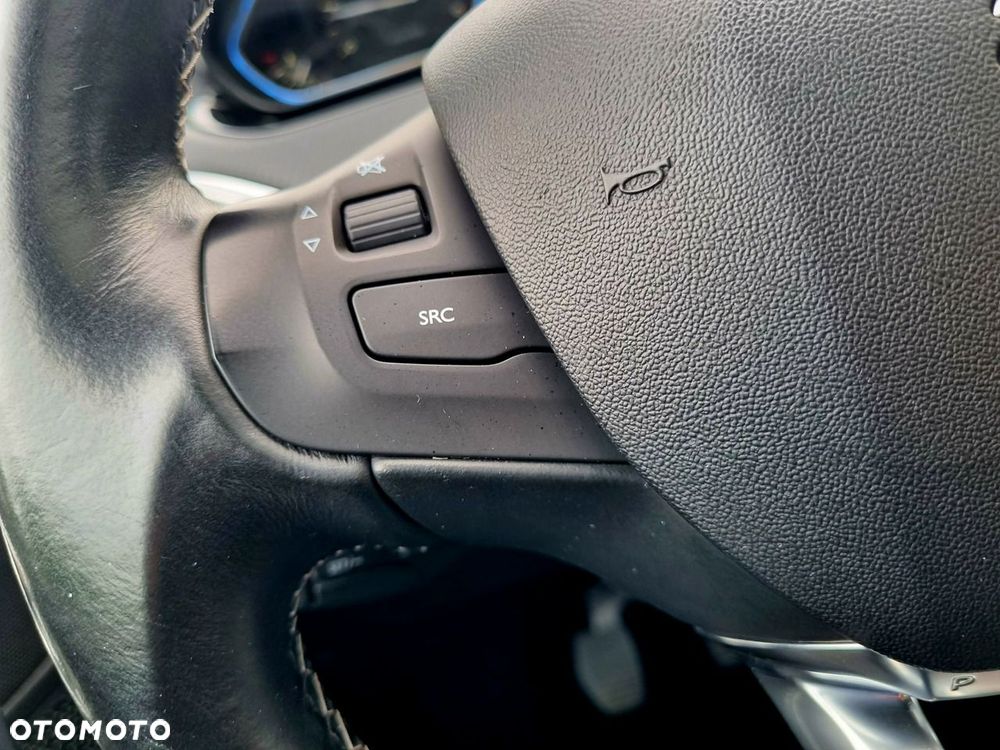 Peugeot 2008 1.6 BlueHDi Allure - 16