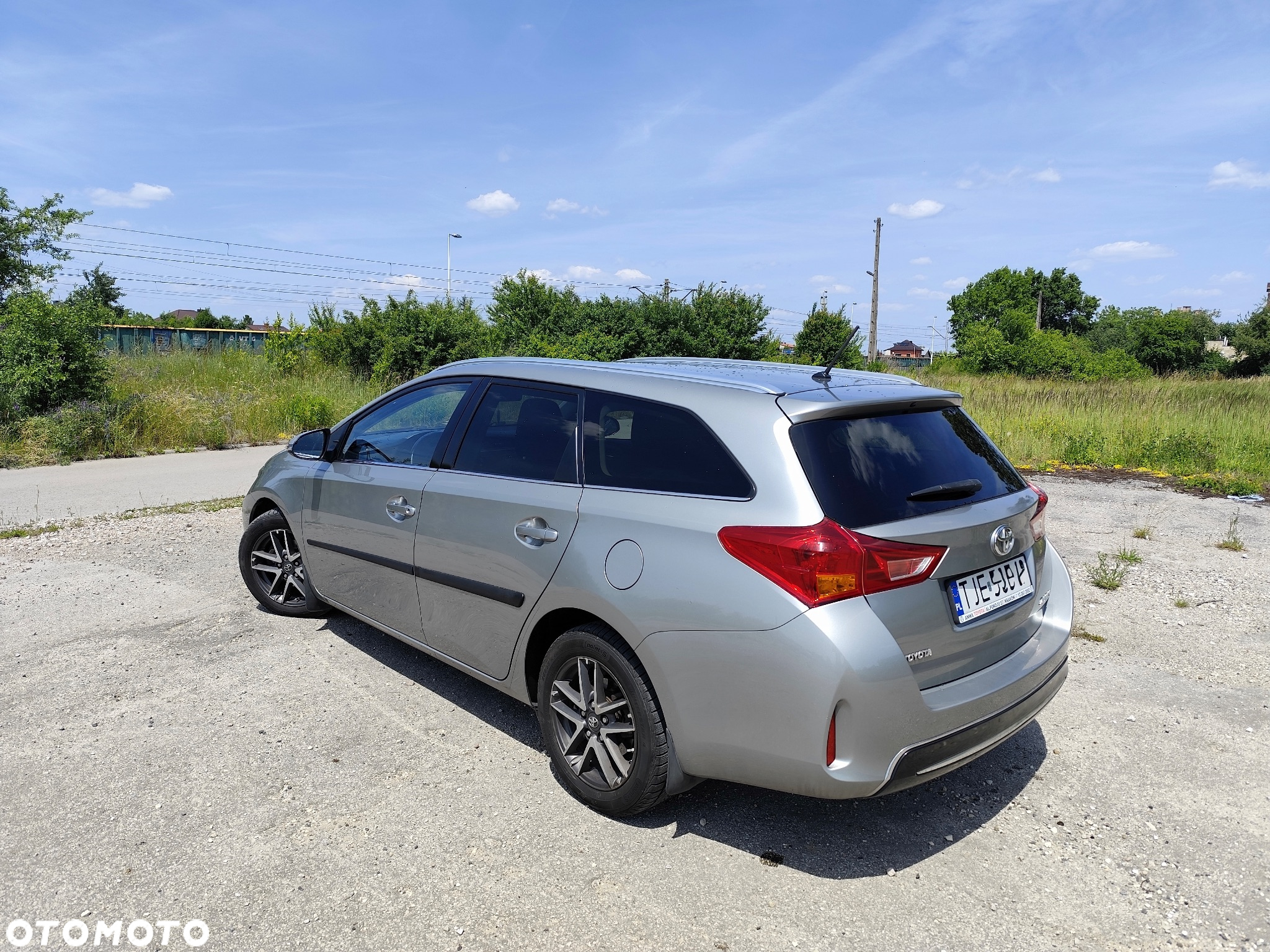 Toyota Auris 1.4 D-4D Premium - 4