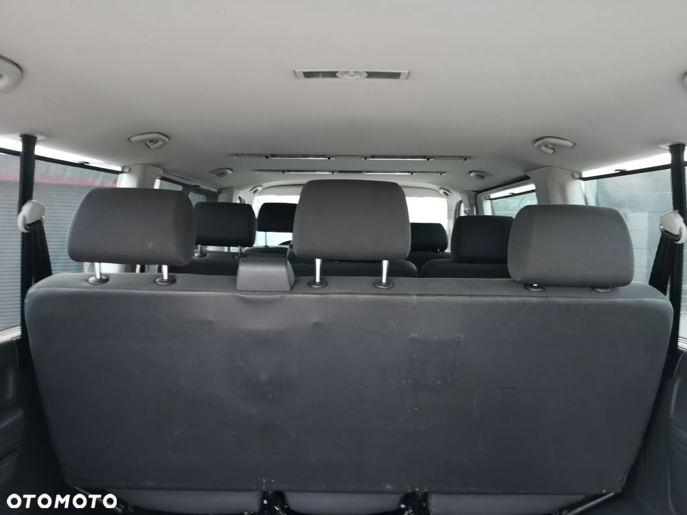 Volkswagen Caravelle - 19