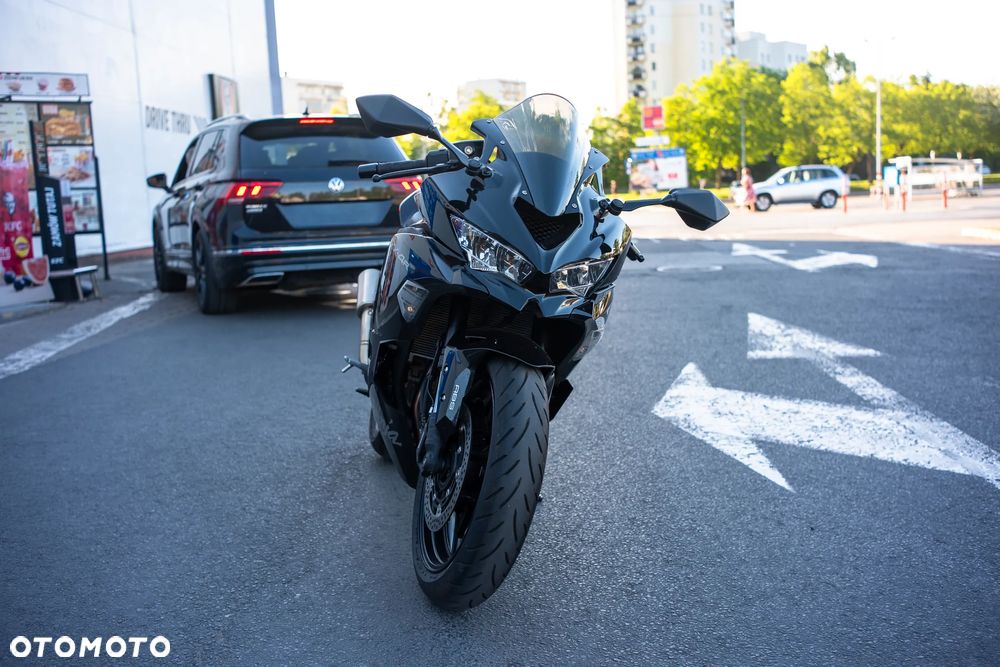 Kawasaki ZX - 3