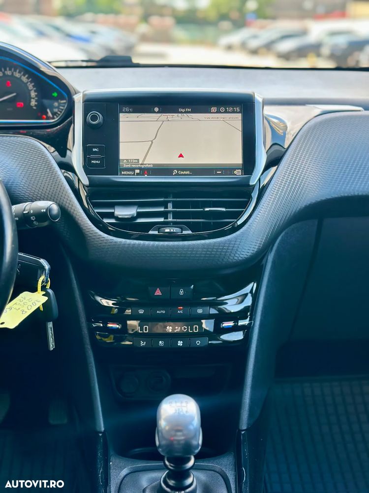 Peugeot 2008 - 13