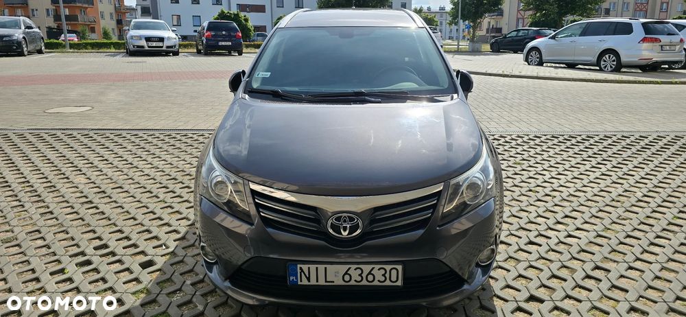 Toyota Avensis 2.0 D-4D - 1