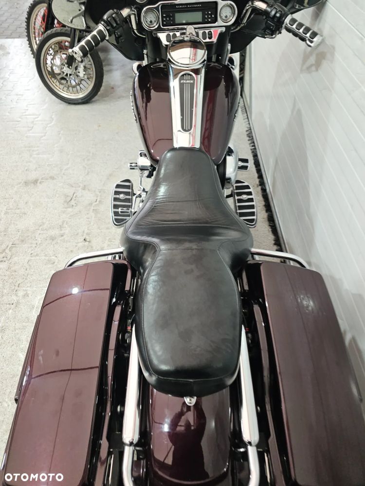 Harley-Davidson Touring Street Glide - 18
