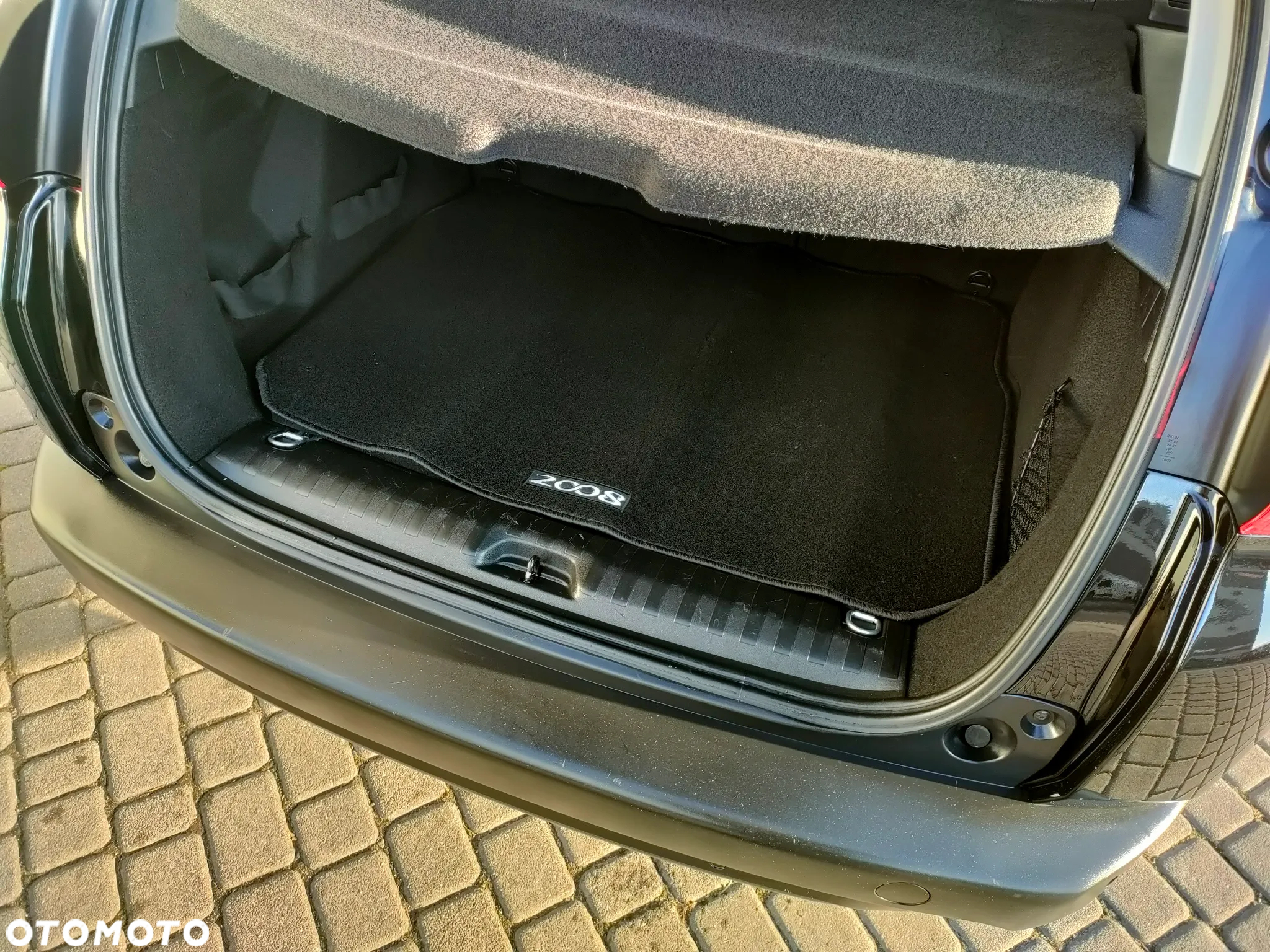 Peugeot 2008 1.2 Pure Tech Style - 34