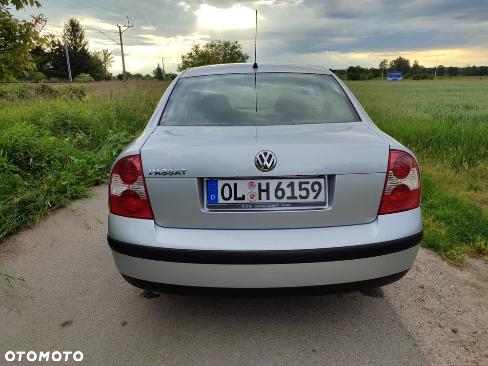 Volkswagen Passat 1.6 - 5